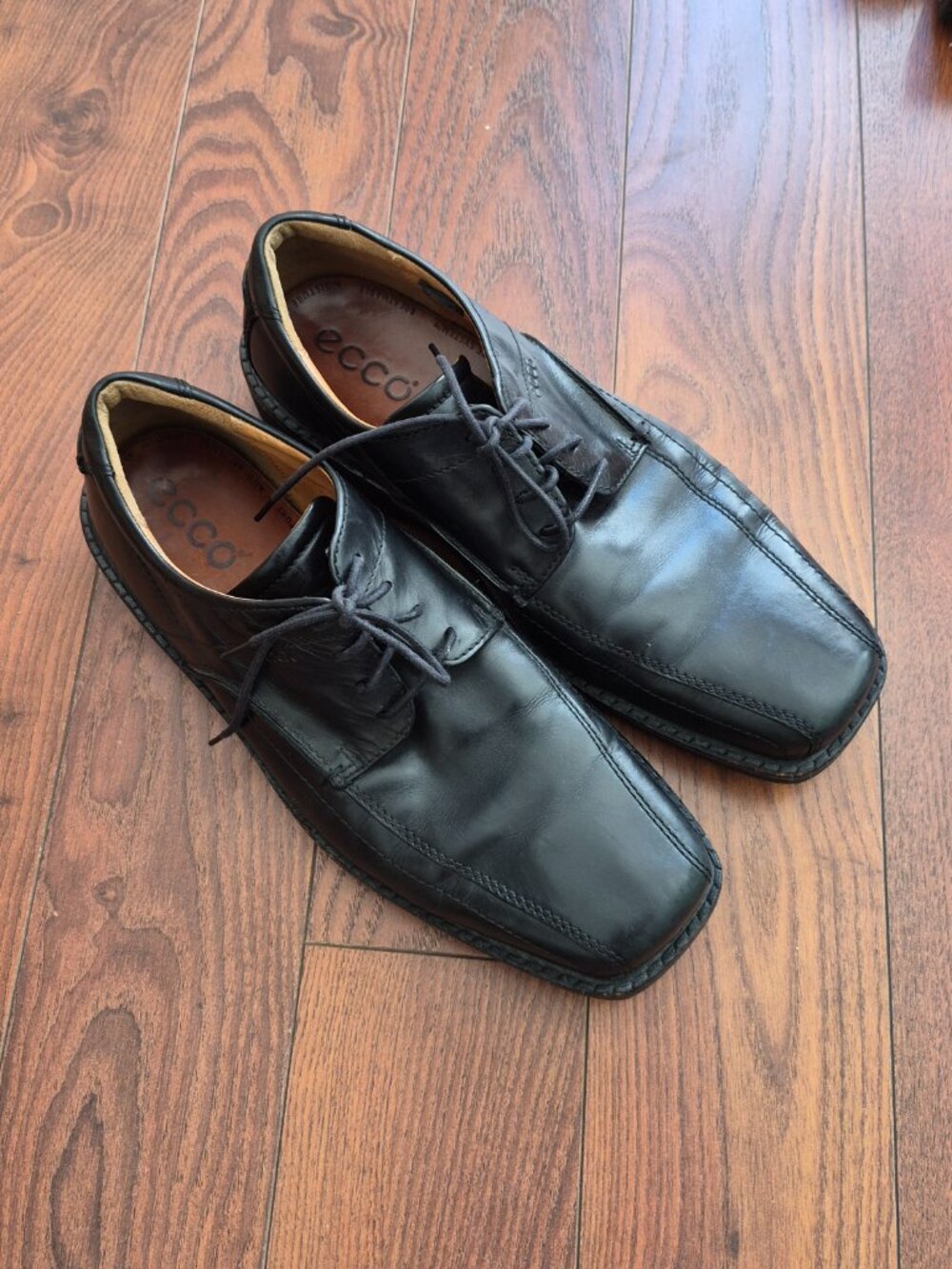 ECCO Men’s 44 US 10-10.5 Black Leather Bicycle Toe Derby Shoes Shock Point